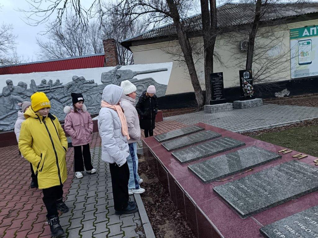 Вы сейчас просматриваете 2025 год в России объявлен Годом Защитника Отечества