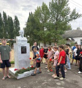 Читать далее о этой статье 12 августа в «Орлёнке» почтили память лётчика-героя